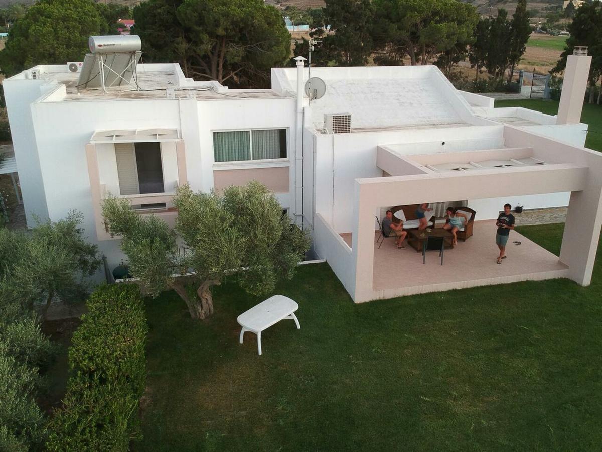Villa Leonidas Mastihari Exterior photo