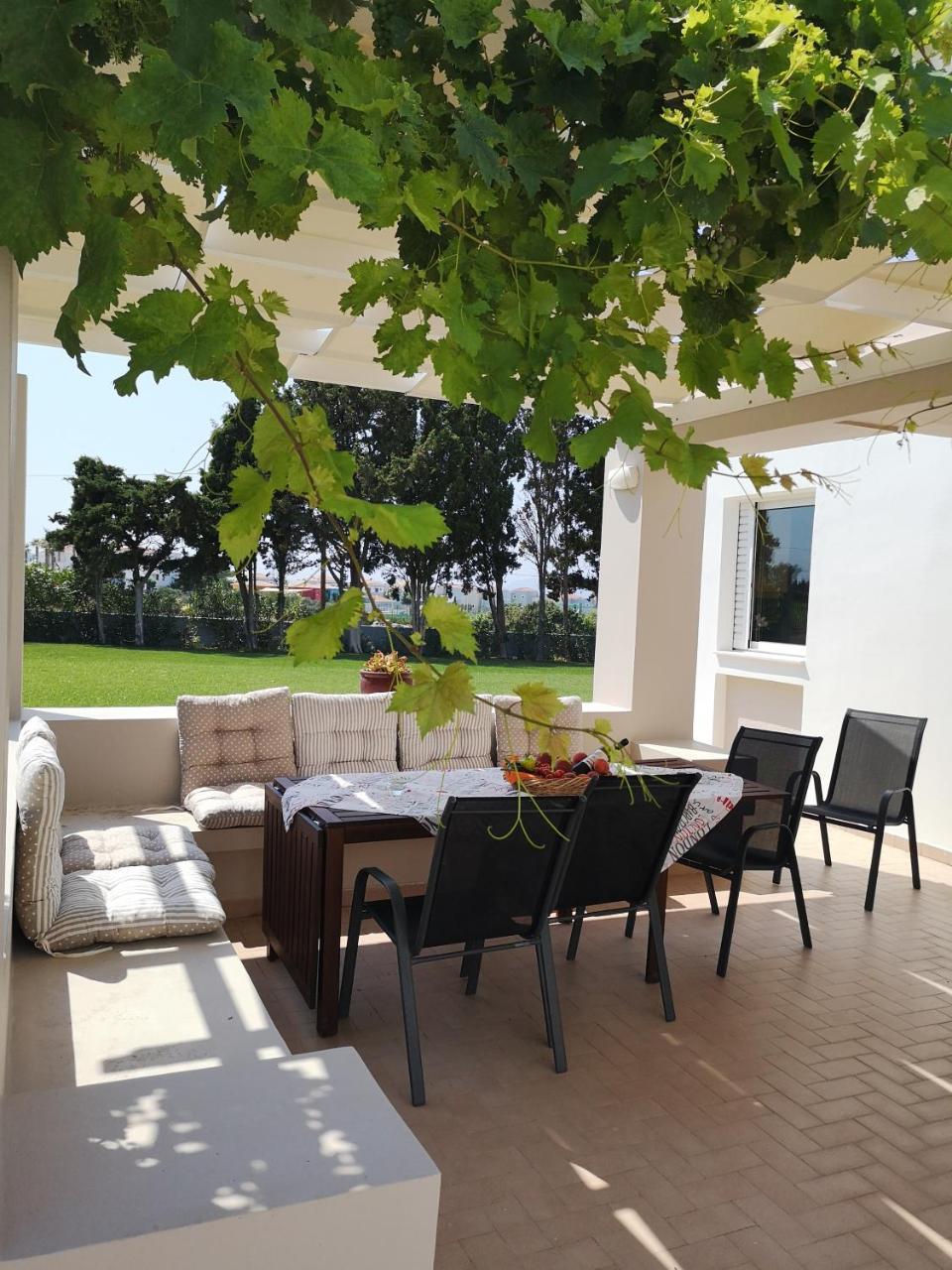 Villa Leonidas Mastihari Exterior photo